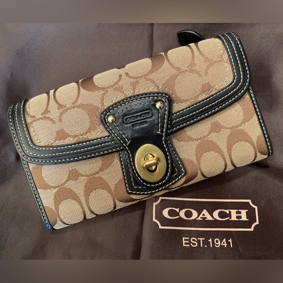 Coach Handbags - Vintage circa 1990’s Coach Wallet, EUC, numerous card slots/organizing pockets.